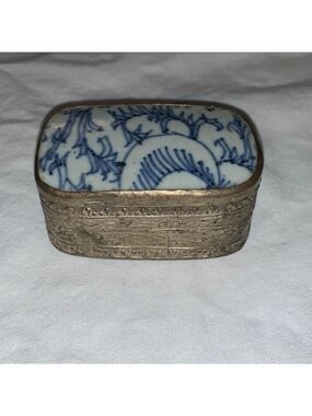 Silver & white & Blue Ceramic Top Jewelry Organizer Box